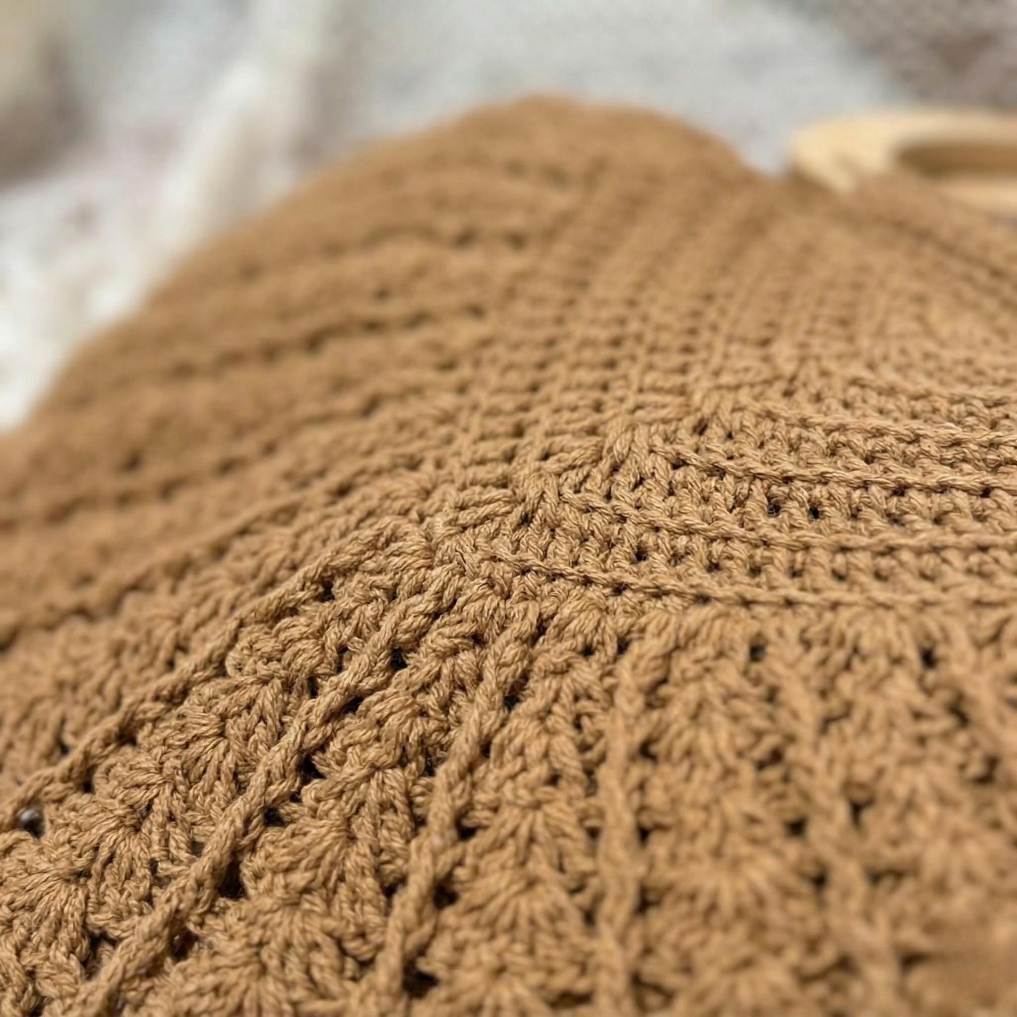Mustard Seashell Crochet Handbag - Image 5